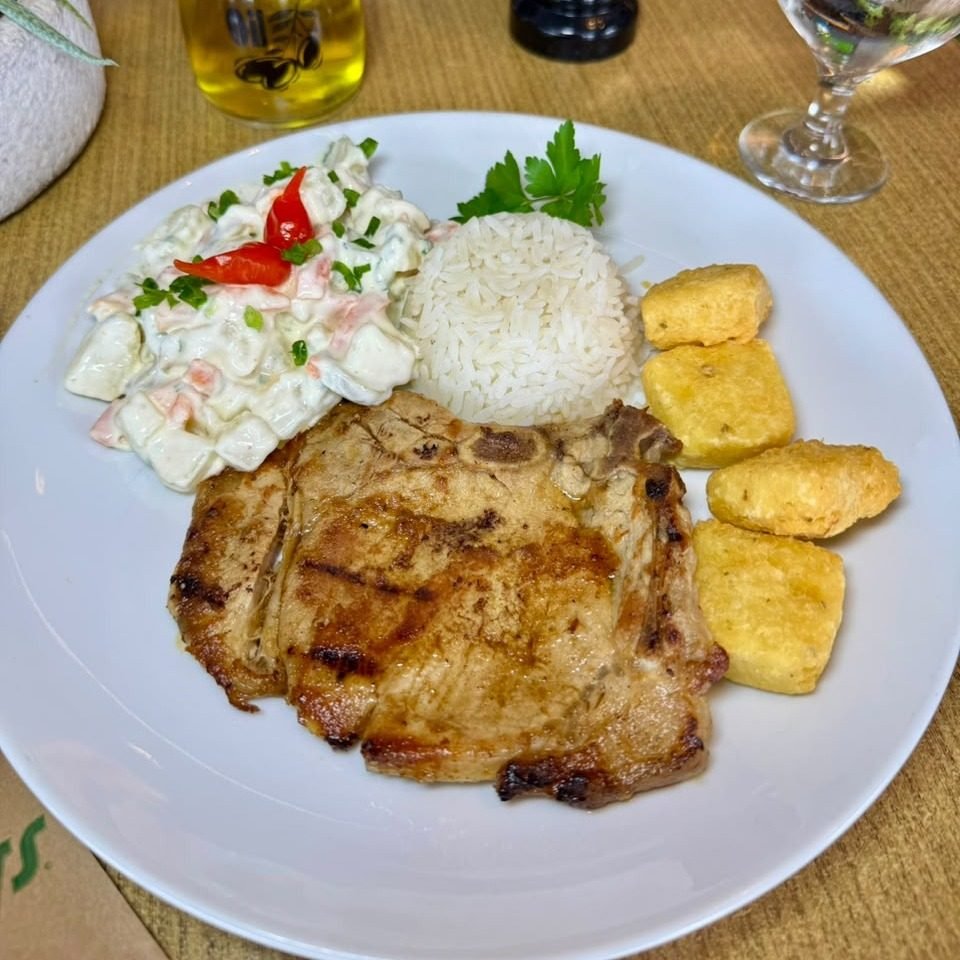 Bisteca suína grelhada